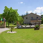 Modern In Umbria With Garden 別荘 Pietrafitta