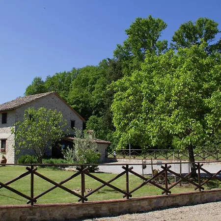 Modern Holiday Home In Pietrafitta Umbria With Garden