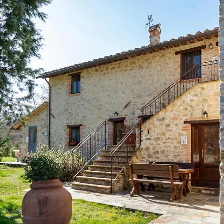 Modern In Umbria With Garden 別荘 Pietrafitta